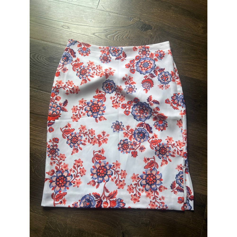 Ann Taylor Factory Petite Floral Pencil Skirt White Blue Red Size 6P Side Slit